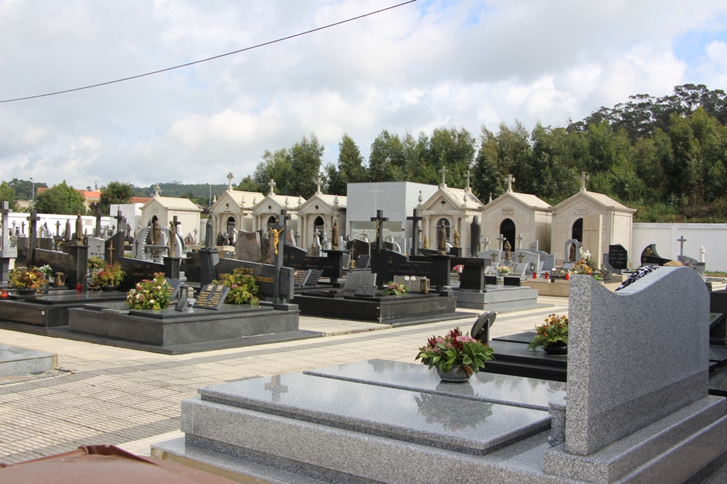 Câmara e Junta Inauguram Alargamento do Cemitério de Beiriz