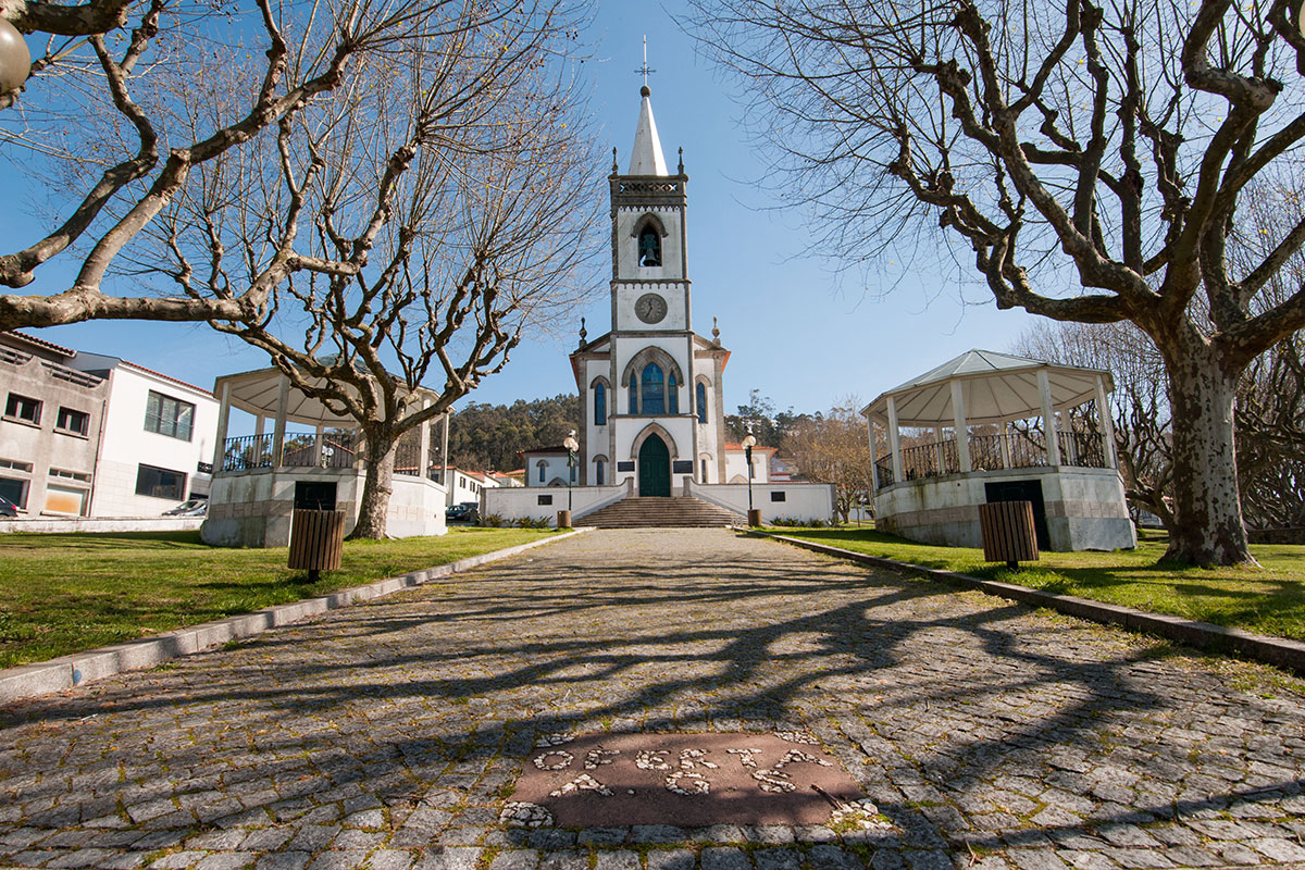 A Senhora que Ajuda na Saúde em Laúndos