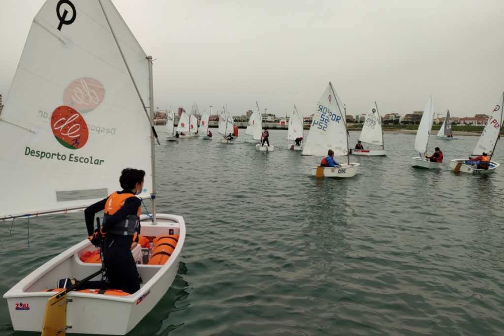 Fernando Lacerda do CNP Vence Regata da Primavera IOM 2022