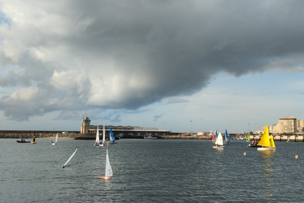 Naval Povoense Organiza e vence Regata de Natal IOM22