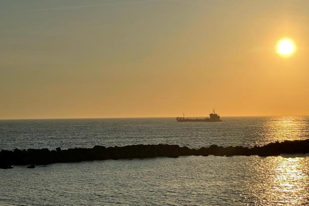 Arrancaram as Dragagens no Porto da Póvoa de Varzim