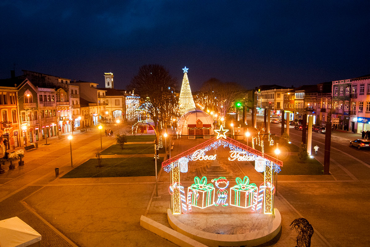 Um Espectáculo de Luz na Chegada do Pai Natal