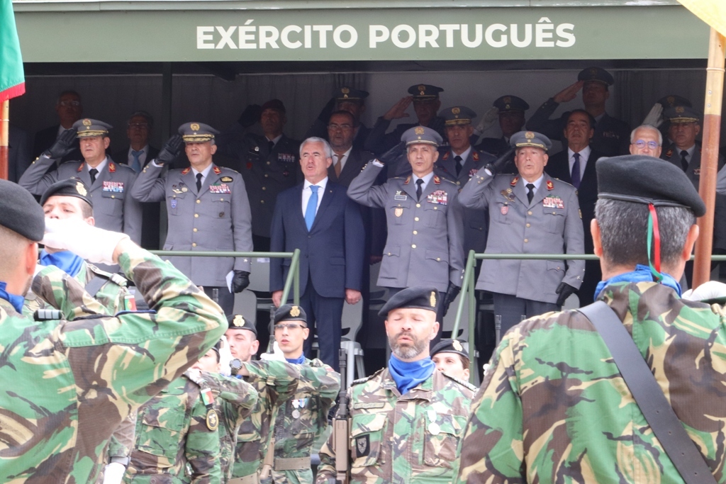 Aires Pereira Condecorado pelo Exército com a Medalha D. Afonso Henriques