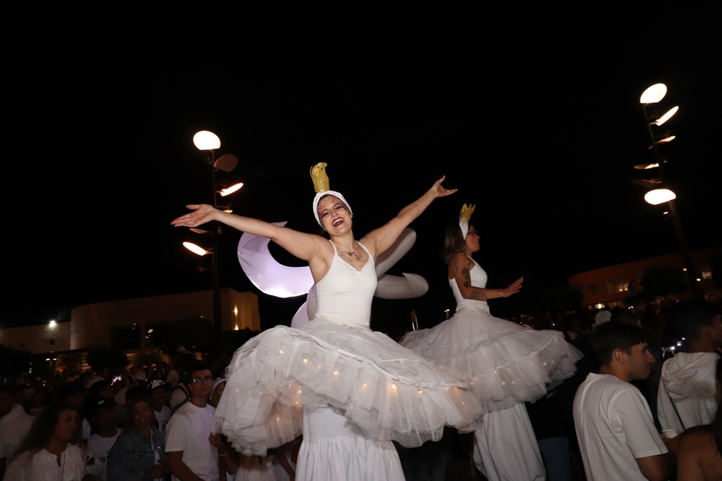 Branca é a Noite de Verão na Póvoa