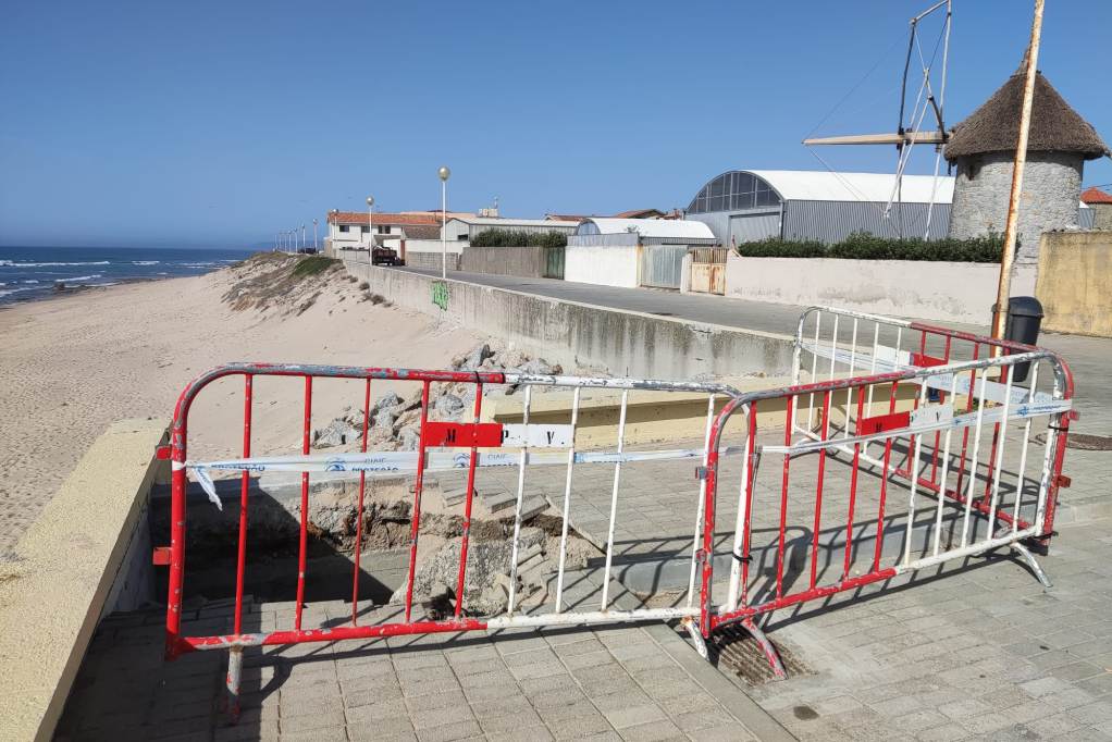 BE Questiona Governo Sobre Nova Derrocada na Praia de Aguçadoura