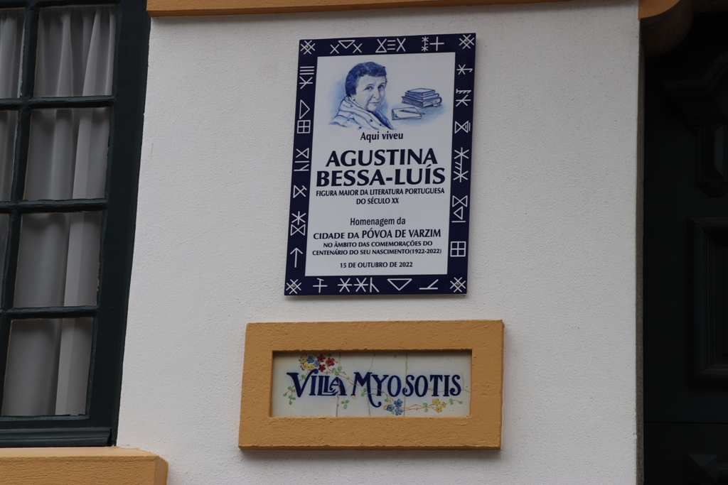Agustina Viveu a Póvoa na Villa Myosótis