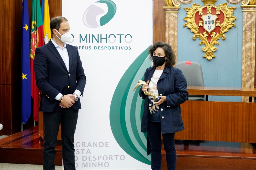 Secundária Henrique Medina Conquista Troféu “O Minhoto”