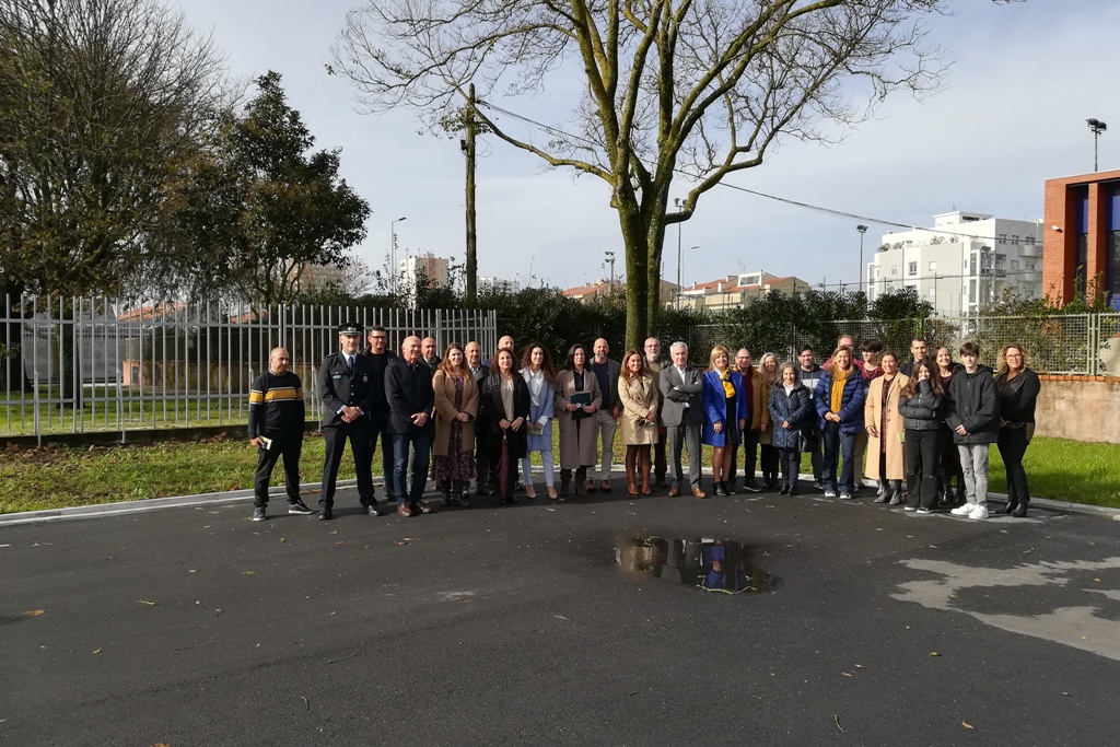 Árvores Autóctones no Jardim da Escola Flávio Gonçalves