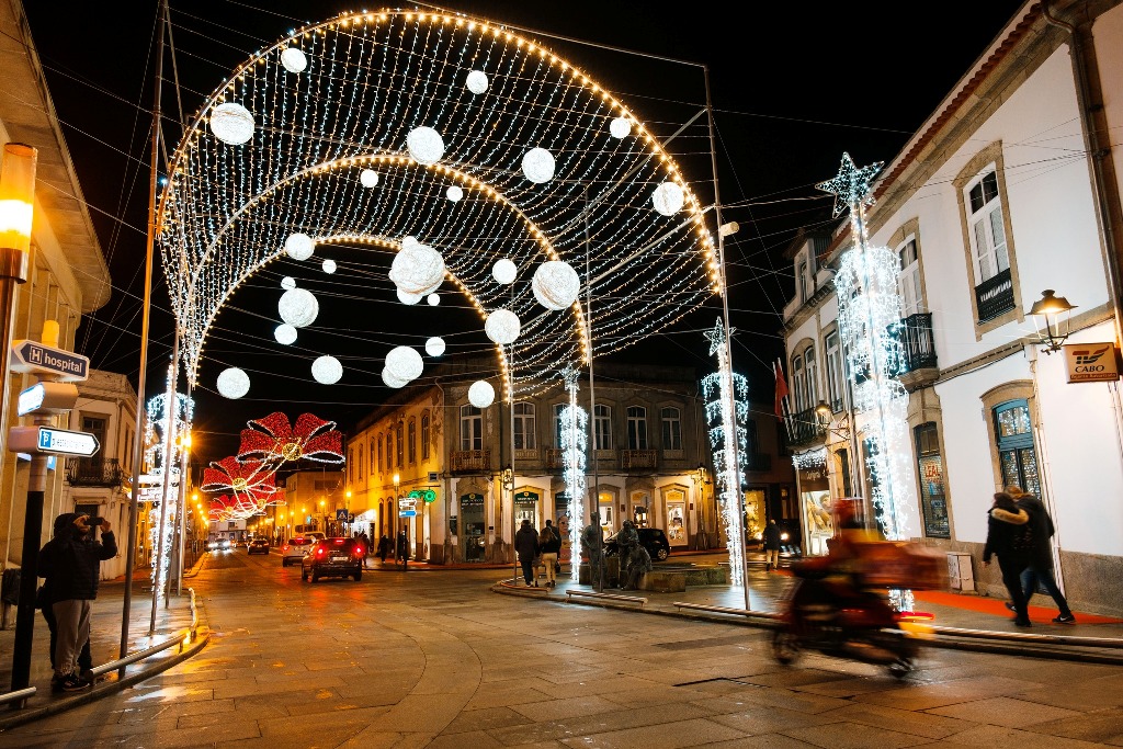 Abriu o Mercado de Natal e Acenderam as Luzes da Época