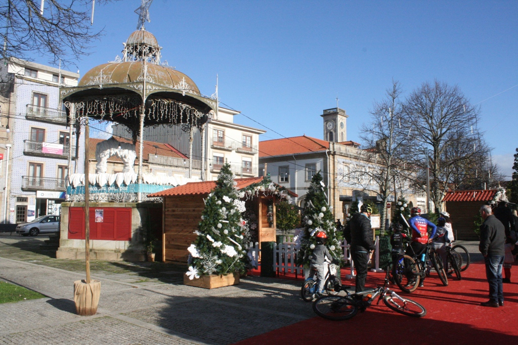 A Praça do Almada é a Aldeia de Natal da Associação Empresarial