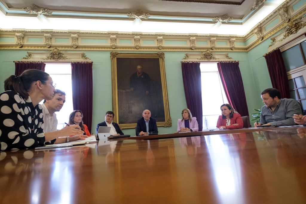 Executivo Aprova Regulamento de Trânsito e Estacionamento