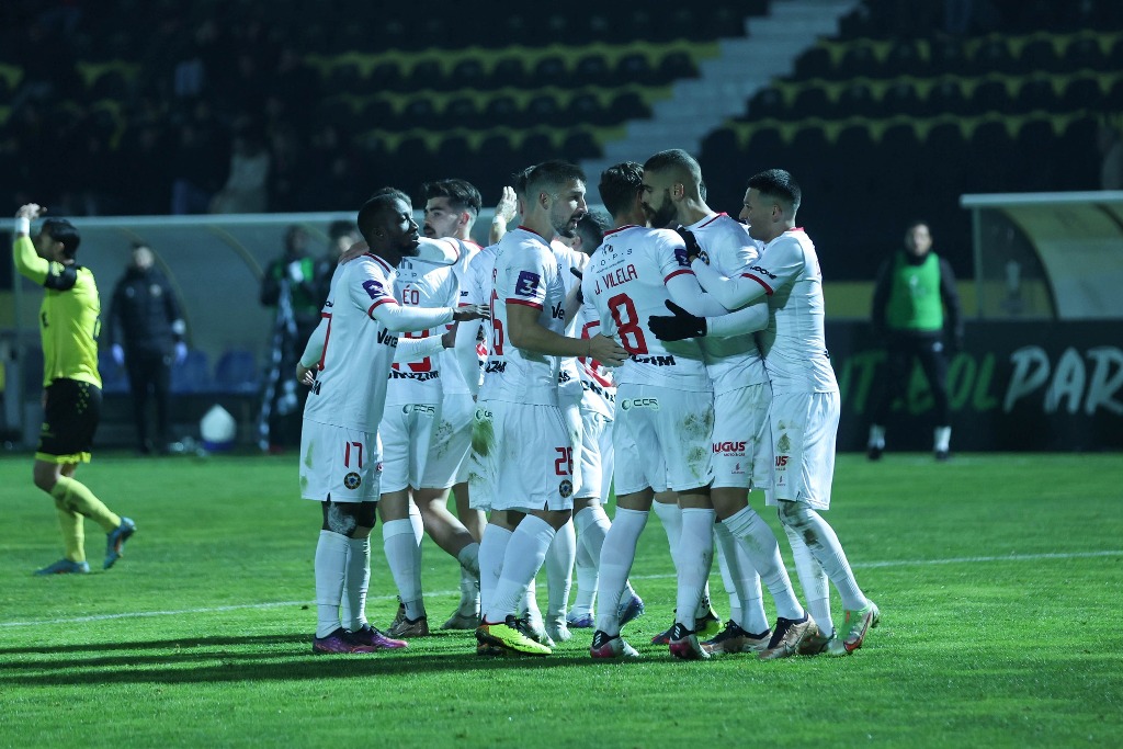 Varzim Vence em Fafe Antes de Receber o Benfica