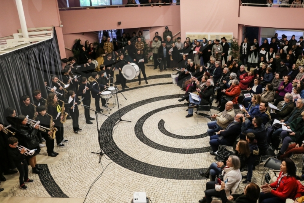 Associações Juntaram-se a Cantar a Tradição das Janeiras