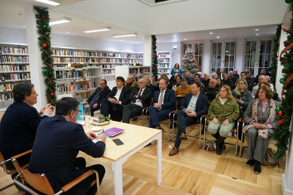 Reedição de “Histórias Contadas à Lareira” e “Zé do Telhado no Minho”