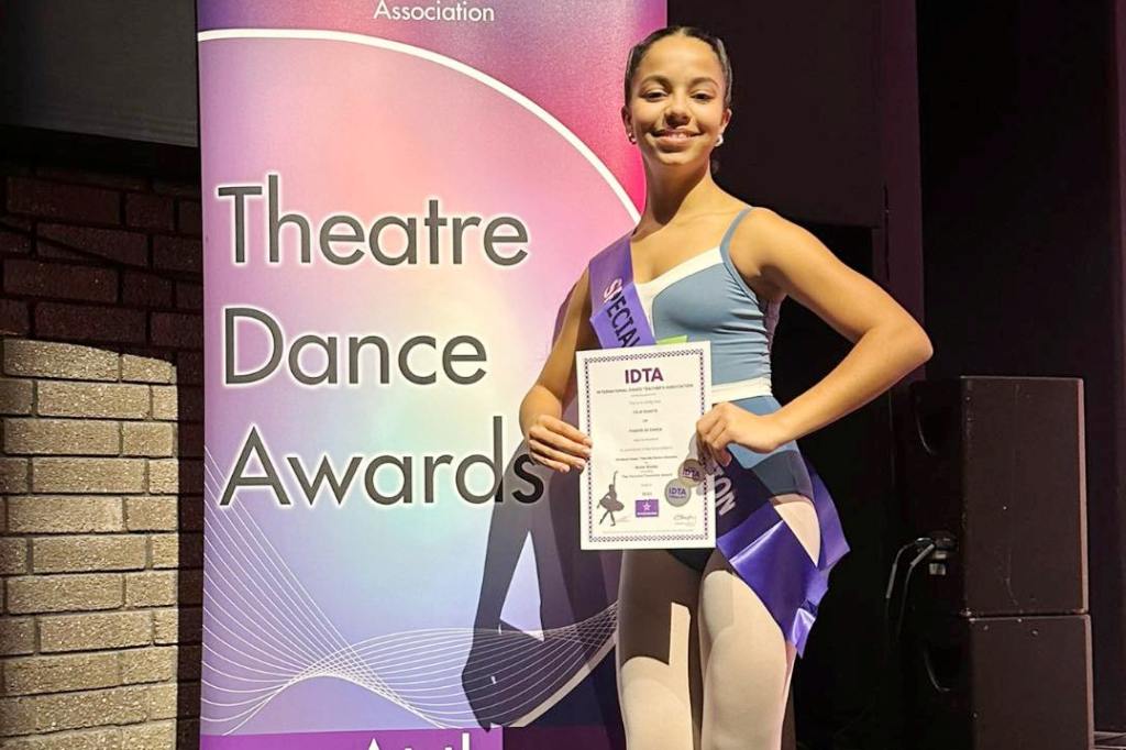 Escola Passos de Dança Destaca-se nos IDTA Theatre Dance Awards
