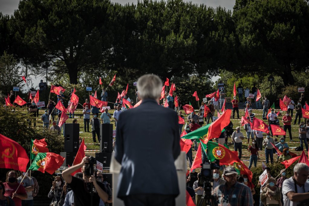 PCP Questiona Governo sobre interdição de banhos nas praias da Póvoa e Matosinhos