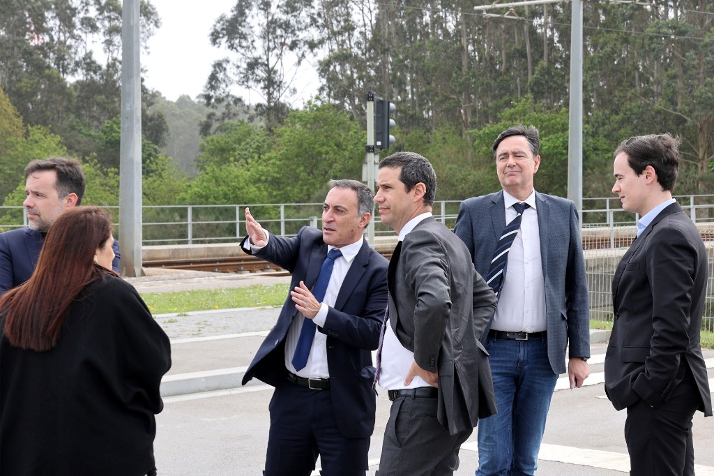 Ministro Analisa Projecto da Ponte Rodoviária Sobre o Ave