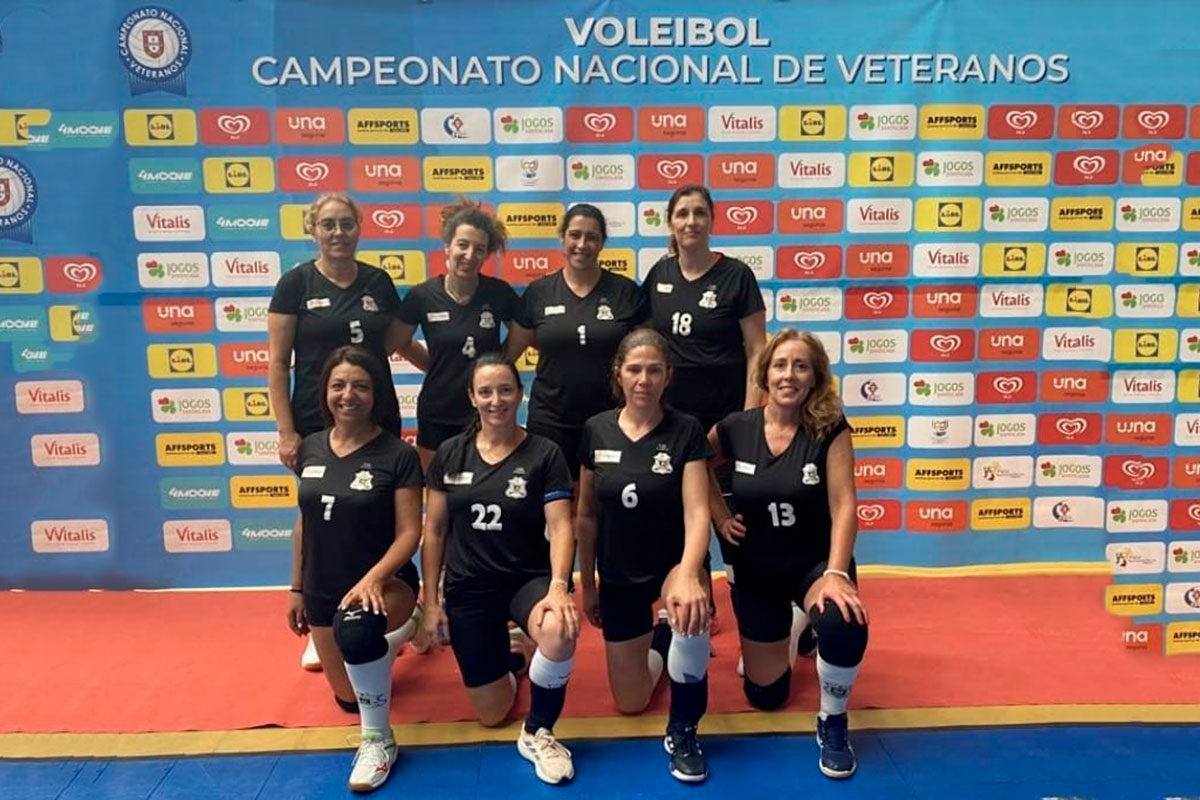 Voleibol do Ginásio no Nacional de Veteranas