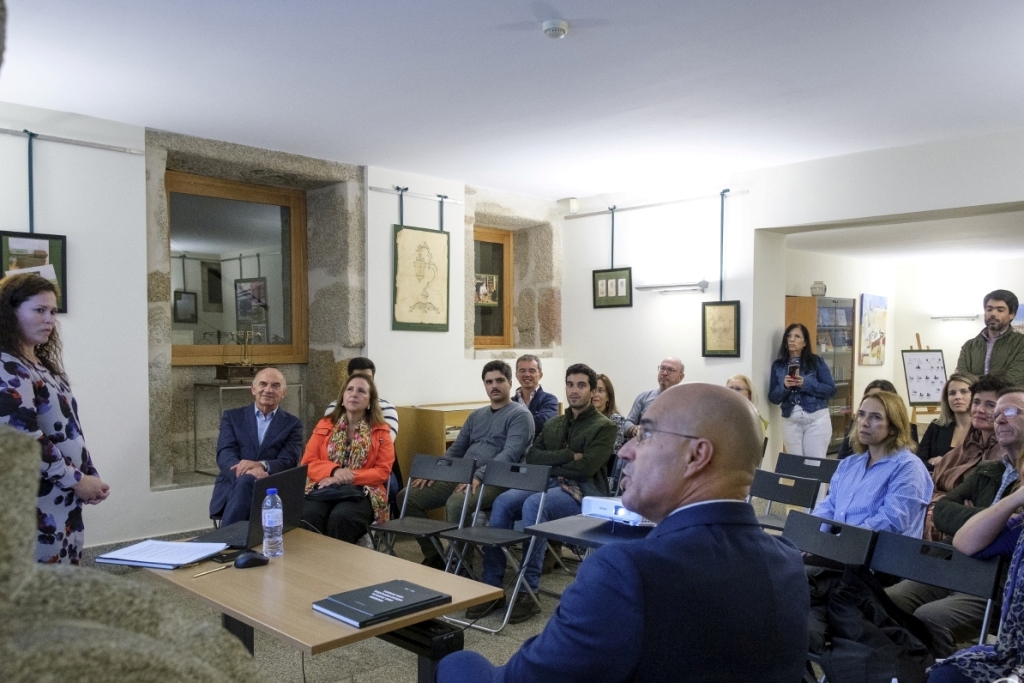 "O Arquivo Histórico da Tavares" em Conferência e exposição