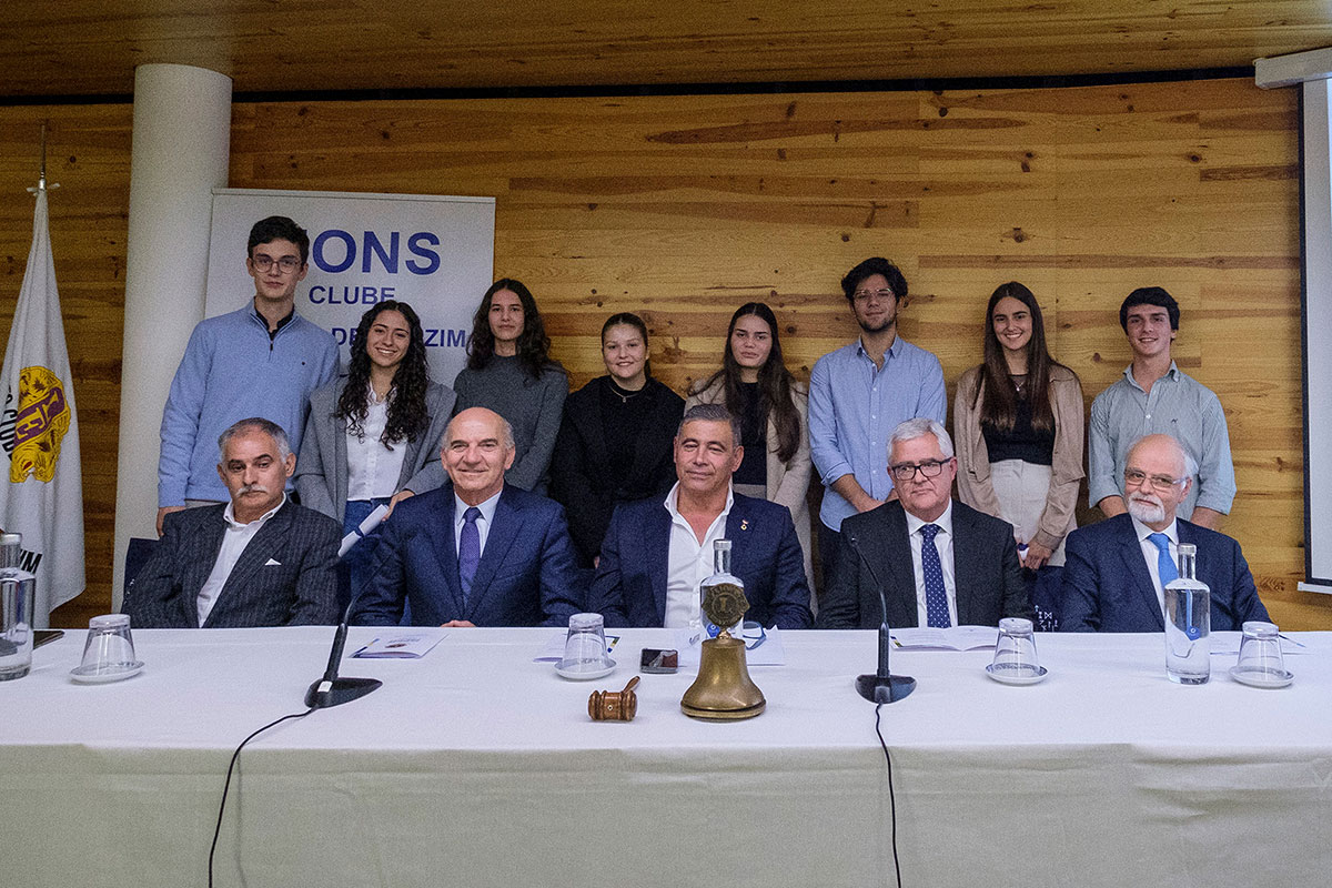 Lions Clube da Póvoa distingue alunos com maiores médias das secundárias do  concelho (fotos) - MAIS/Semanário