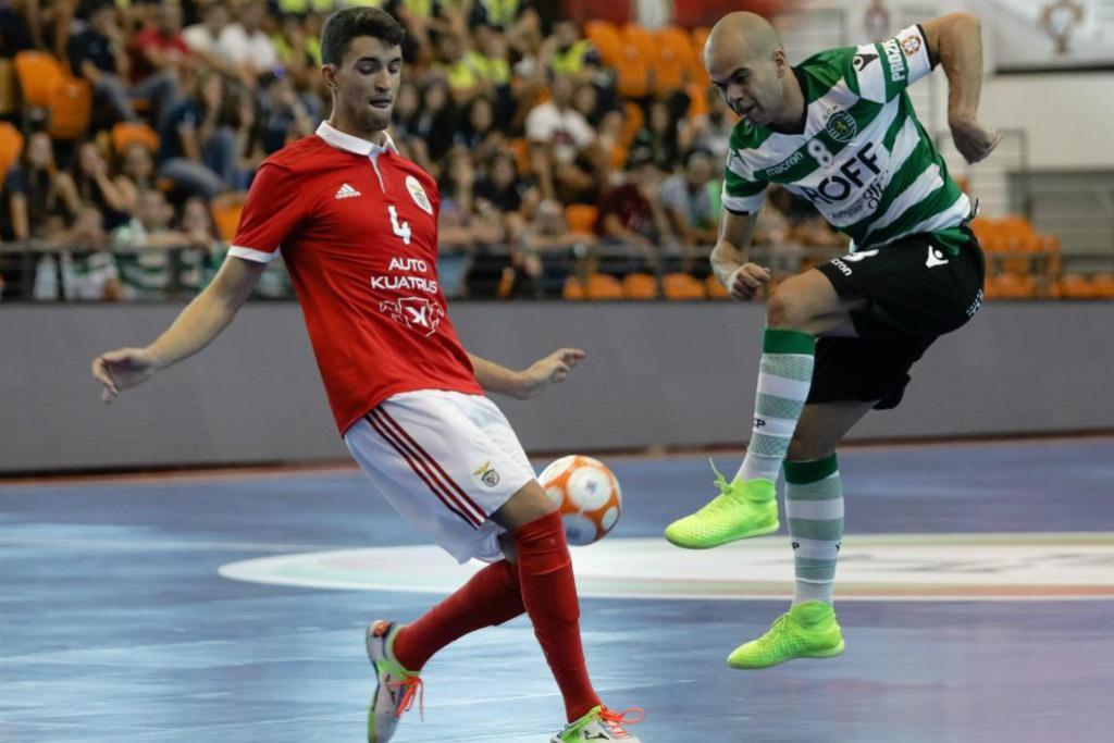 Leões Vencem as Águias e Erguem a Taça da Liga na Póvoa