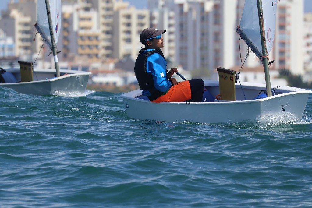 João Ribeiro foi o Melhor do Naval Povoense em Portimão