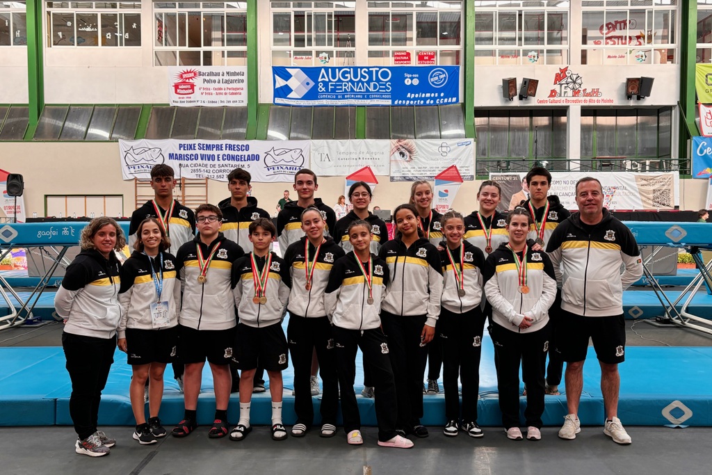 Ginásio de Ouro Prata e Bronze no Nacional de Trampolins