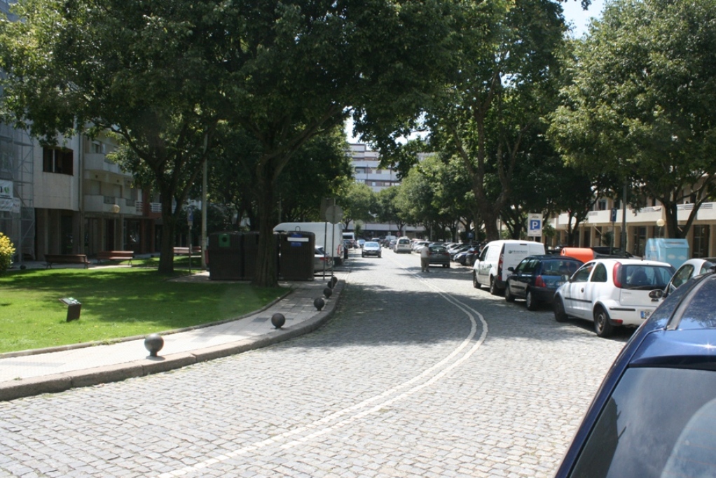 Estacionamento Abusivo na Praça João XXIII