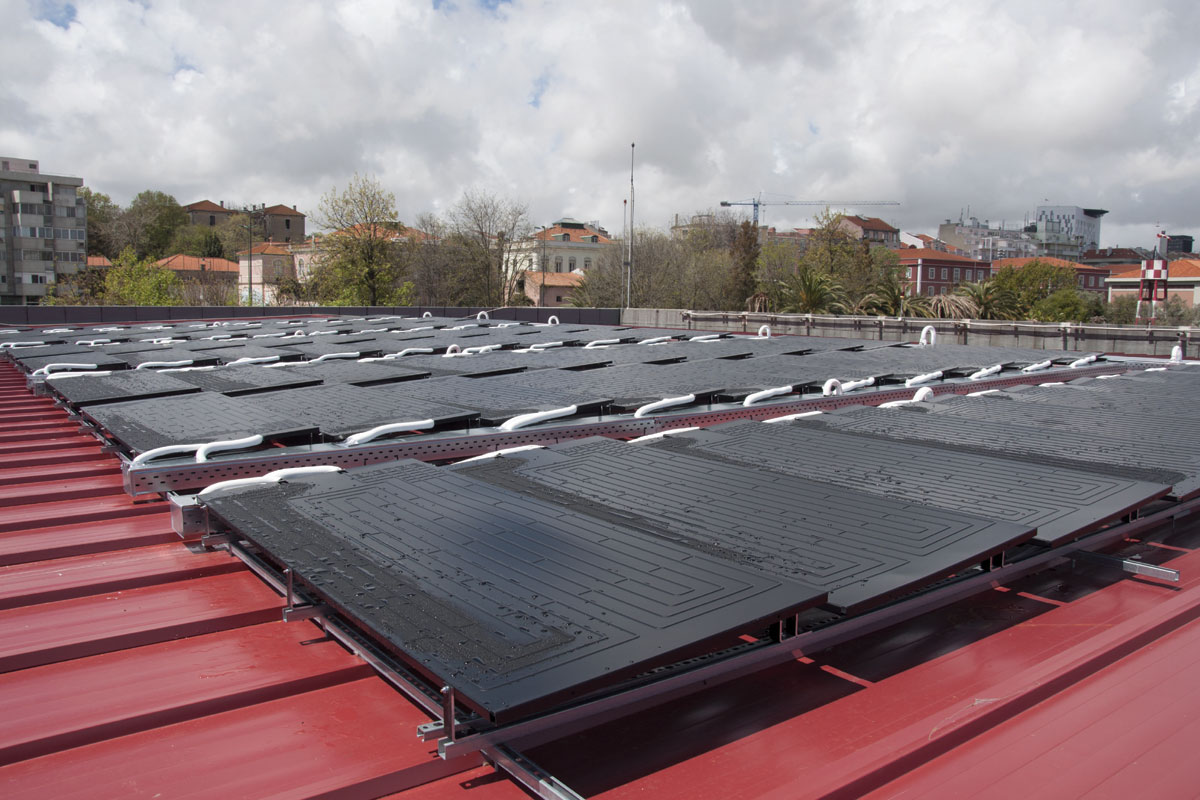 A Melhoria do Conforto das Habitações Faz Crescer a Procura de Painéis Solares