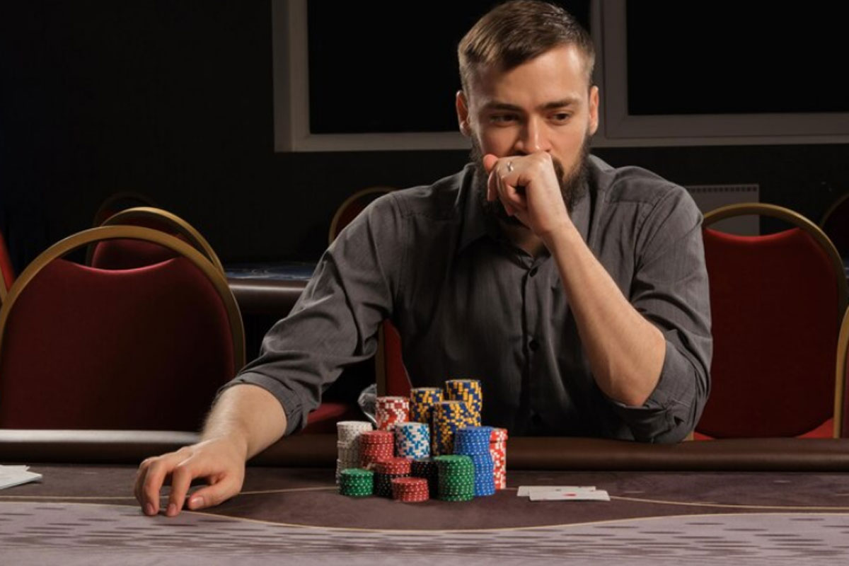 A ascensão do poker online: como a tecnologia transformou o jogo e a indústria