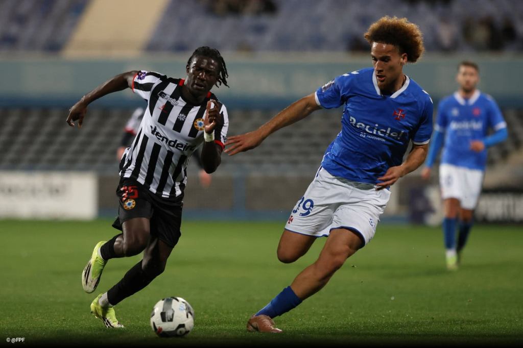 Varzim sai do Restelo derrotado e com Queixas da Arbitragem