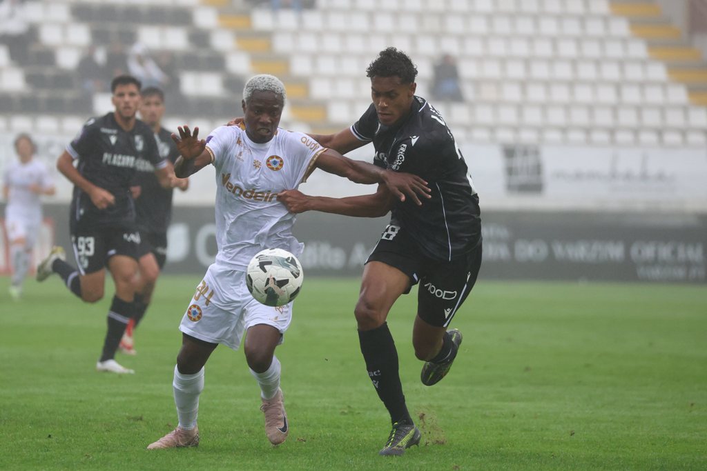 Varzim Continua a Empatar Subida com Banco Avermelhado