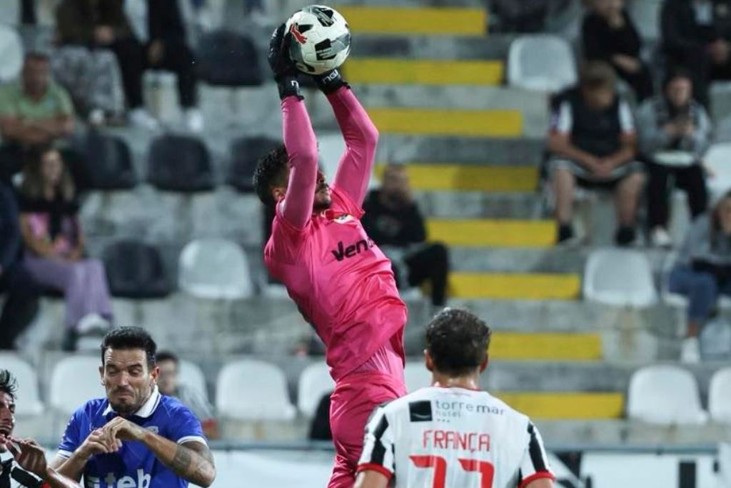 Pontos Repartidos num Jogo que Começou mal e Acabou menos Mal