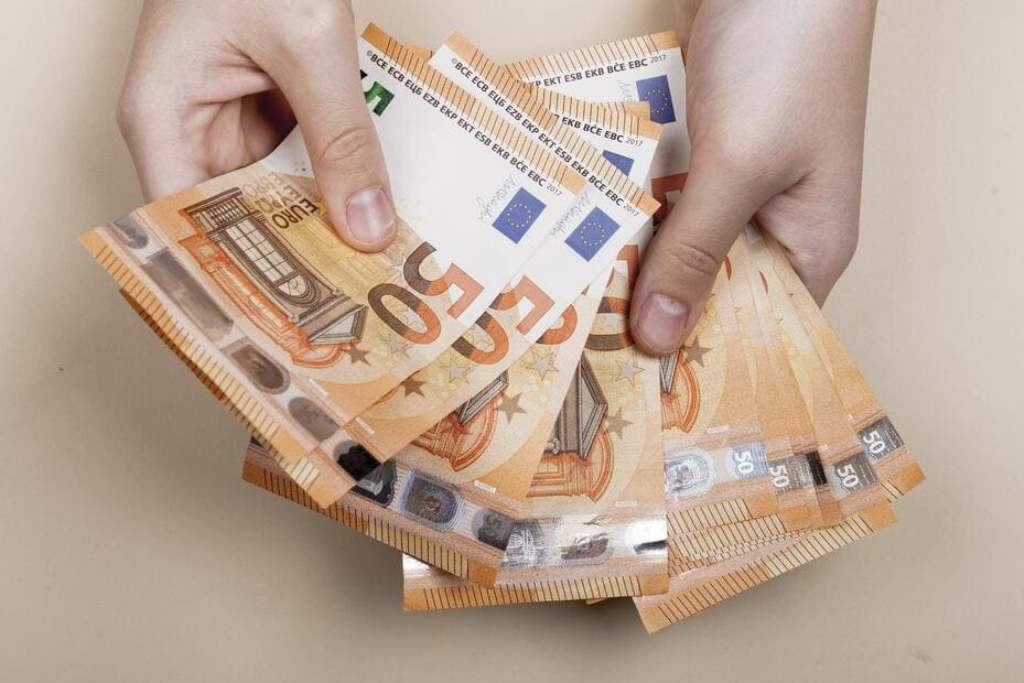 Pagar com 50 euros ou deixar a Banca digitalizar o Lucro