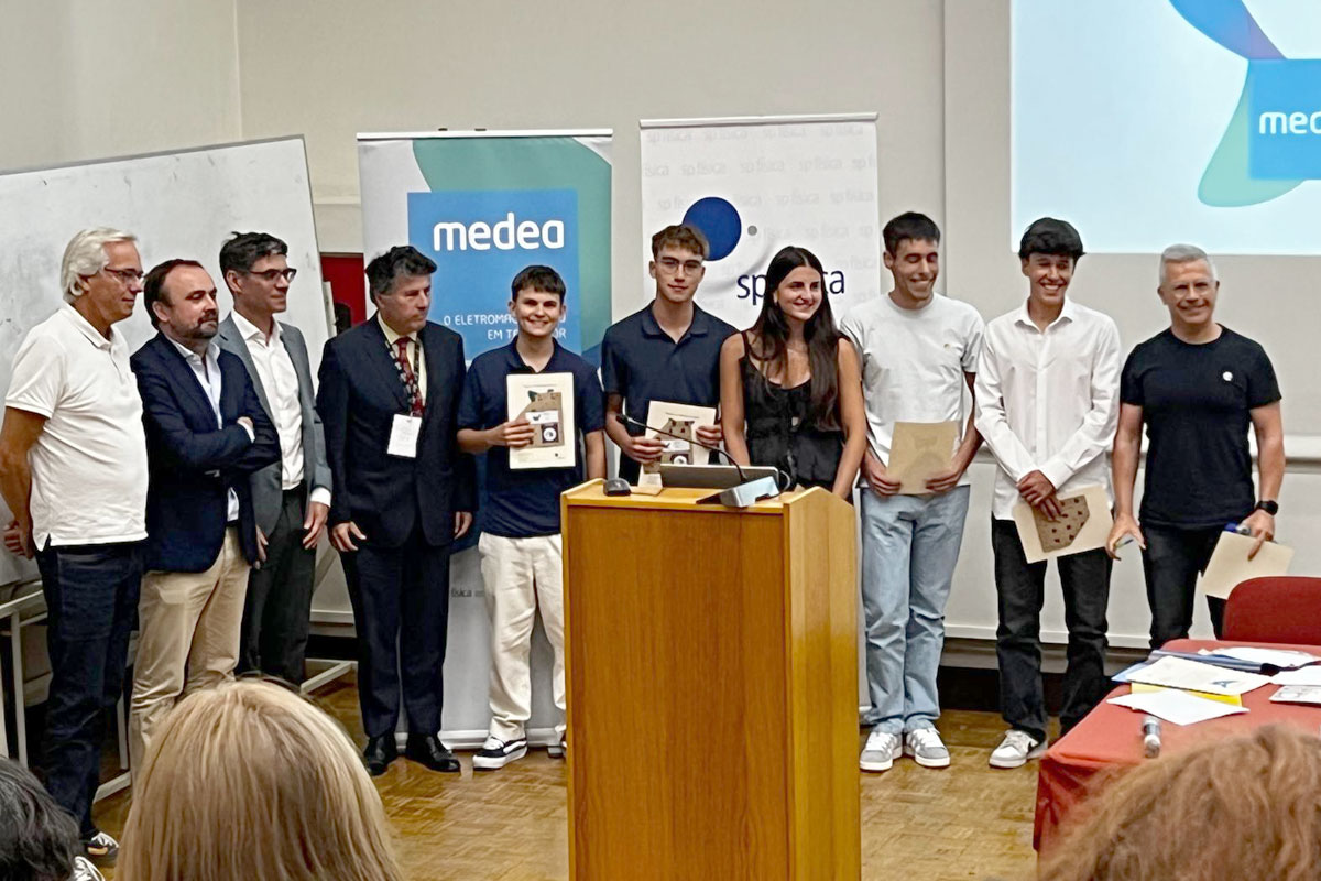Alunos da Secundária Eça de Queirós Distinguidos em Lisboa