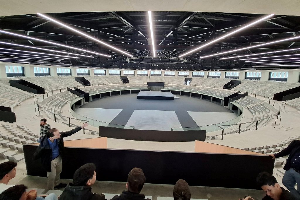 Alunos da Rocha Peixoto fazem visita de estudo ao Póvoa Arena