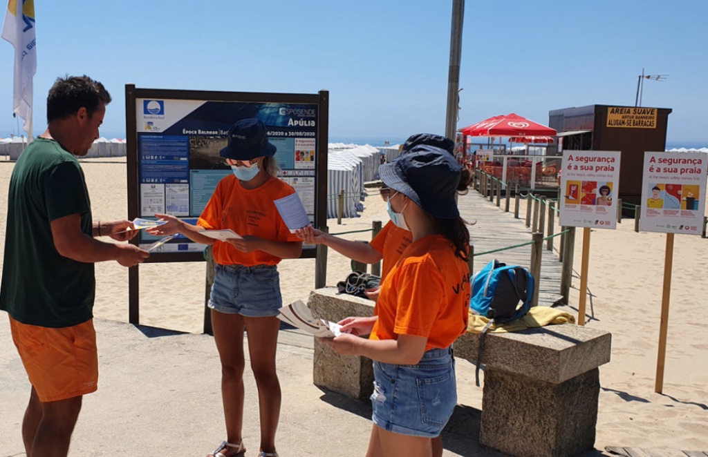 Município de sensibiliza para as regras de saúde e segurança nas praias