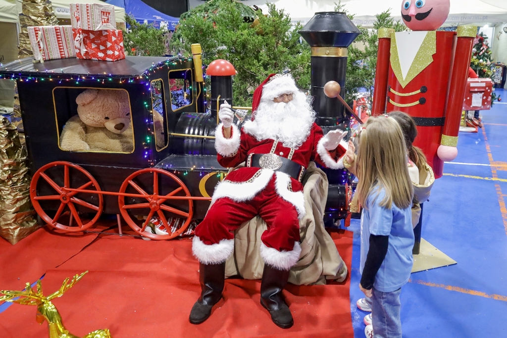 Aguçadoura abriu o seu Mercadinho de Natal