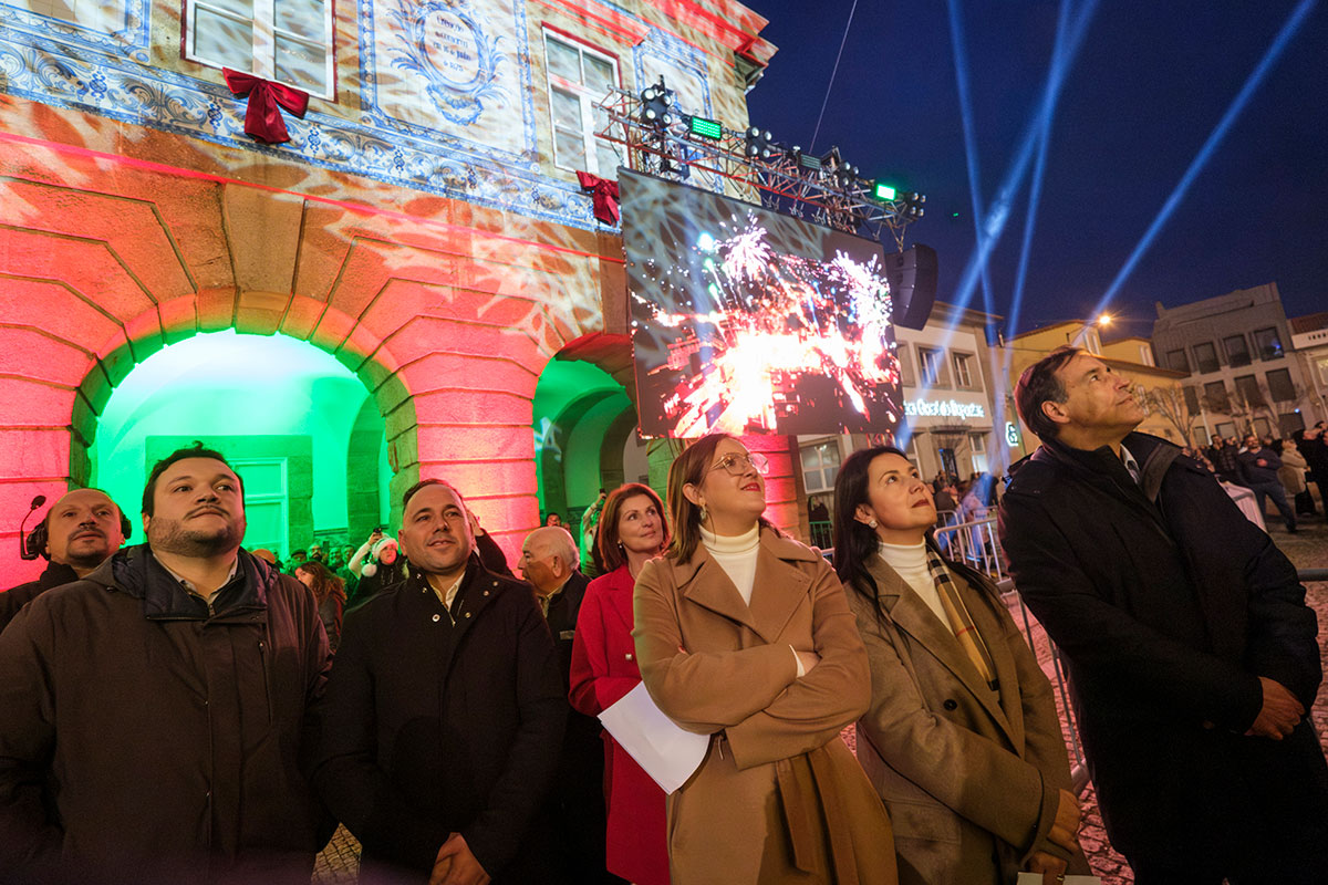 Nunca é Tarde para Acender os Corações de Natal