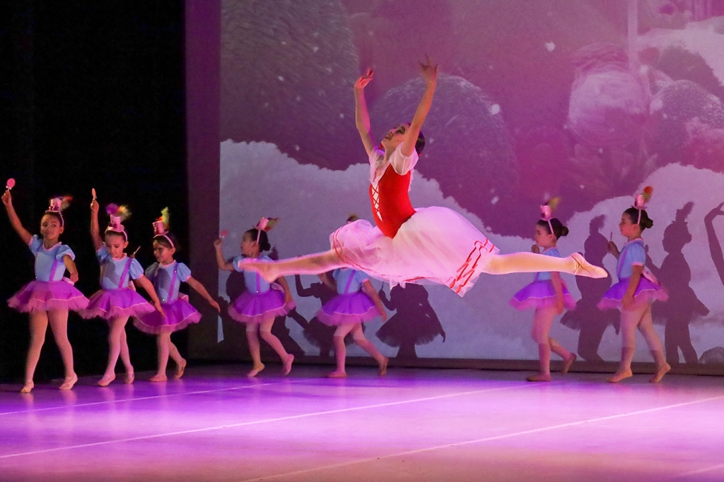 Personagem Willy Wonka em Pés de Dança no Cine-Teatro Garrett
