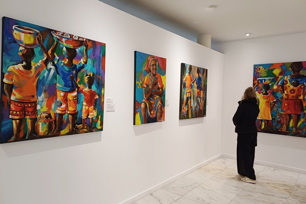 A África Expõe na Biblioteca Municipal a Língua da família Bantu