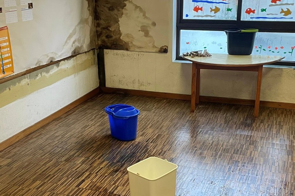 Infiltrações na Escola de Agro Velho não são deste Inverno