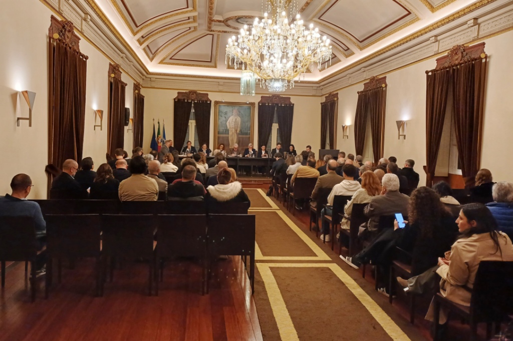 Utilização do Póvoa Arena e Compra do campo de treinos do Varzim