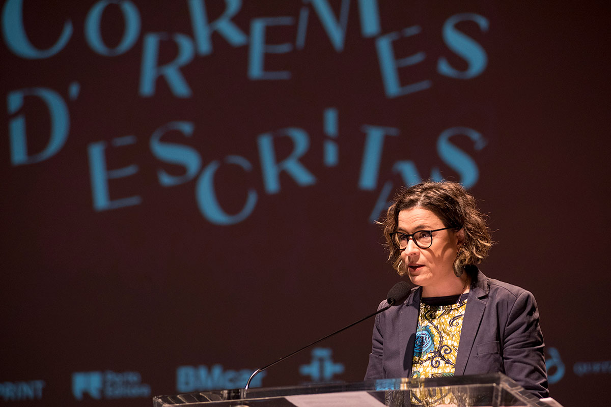 A Pessoa errada e eu, na mesa de honra, a representar os autores…