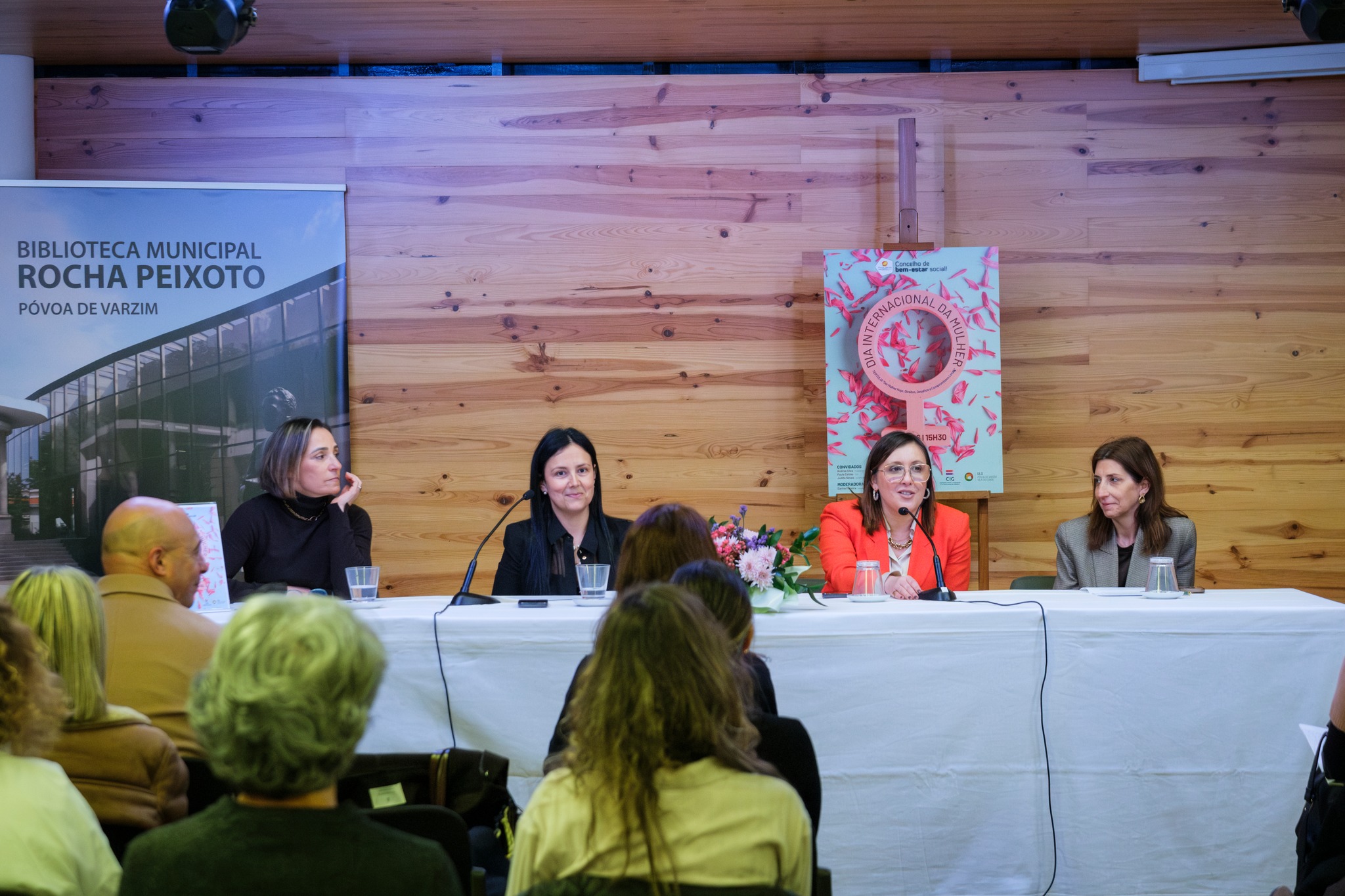 “Ser Mulher Hoje: Direitos, Desafios e Compromissos Locais”