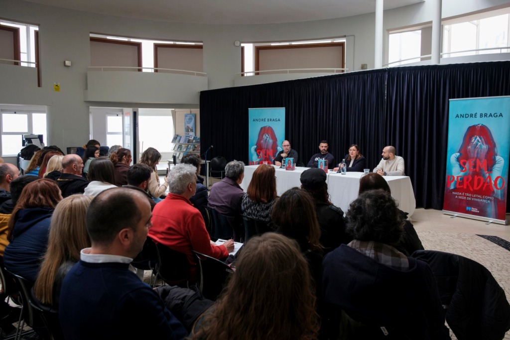 Apresentado na Biblioteca Diana-Bar o livro “Sem perdão”