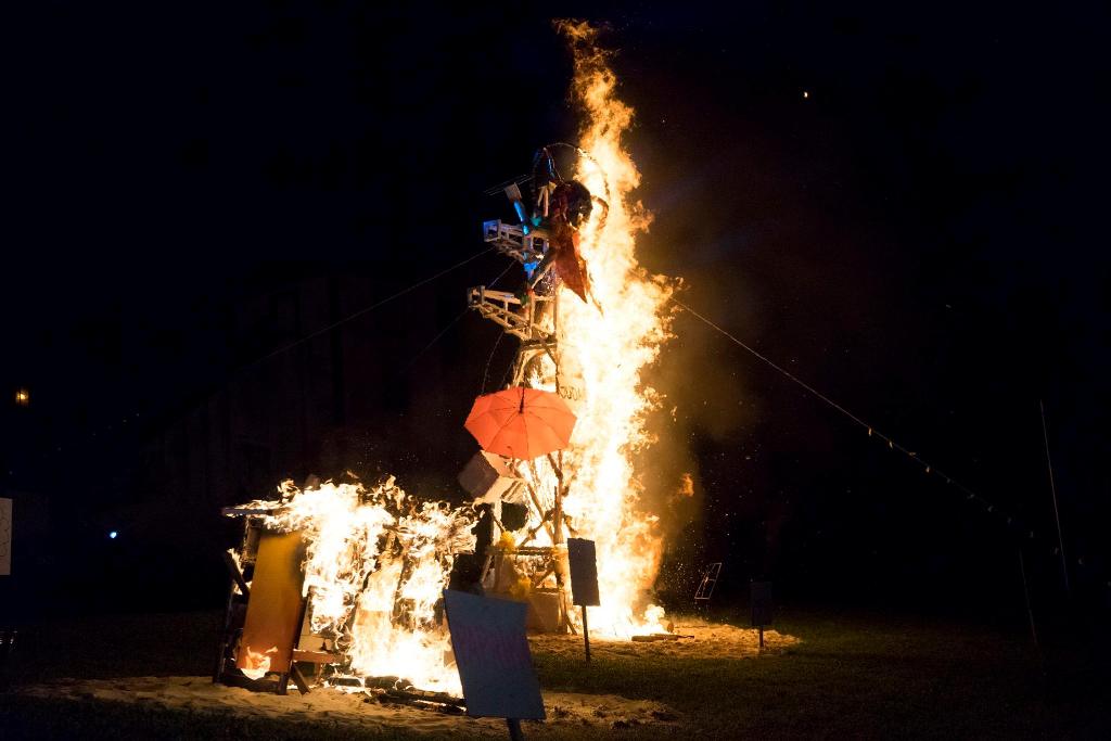Isabel Lhano Inspira 21ª Queima do Judas de Vila do Conde
