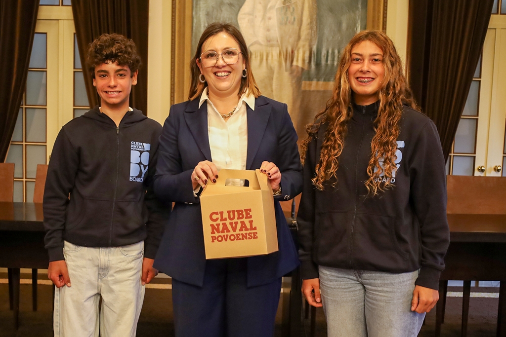 Andrea Siva Recebe Campeões Europeus de Bodyboard do ‘Povoense’