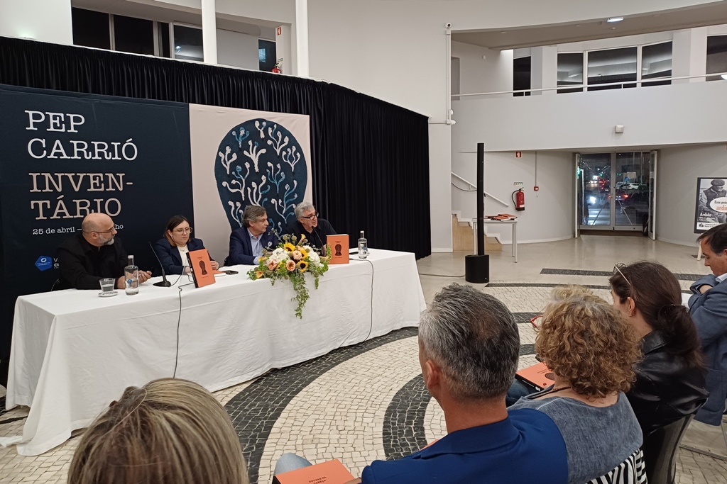 Um Livro a “Pousar na Cabeça” de Pep Carrió e Valter Hugo Mãe