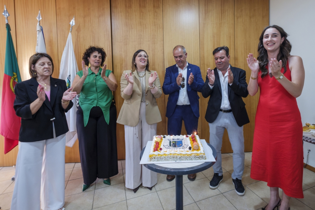 A Ver o Mar e a Terra a Celebrar a Elevação a Vila